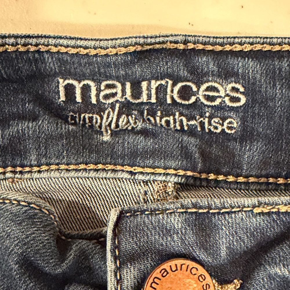 Maurices Women's Deep Indigo Skinny Jeans - Picture 2 of 6